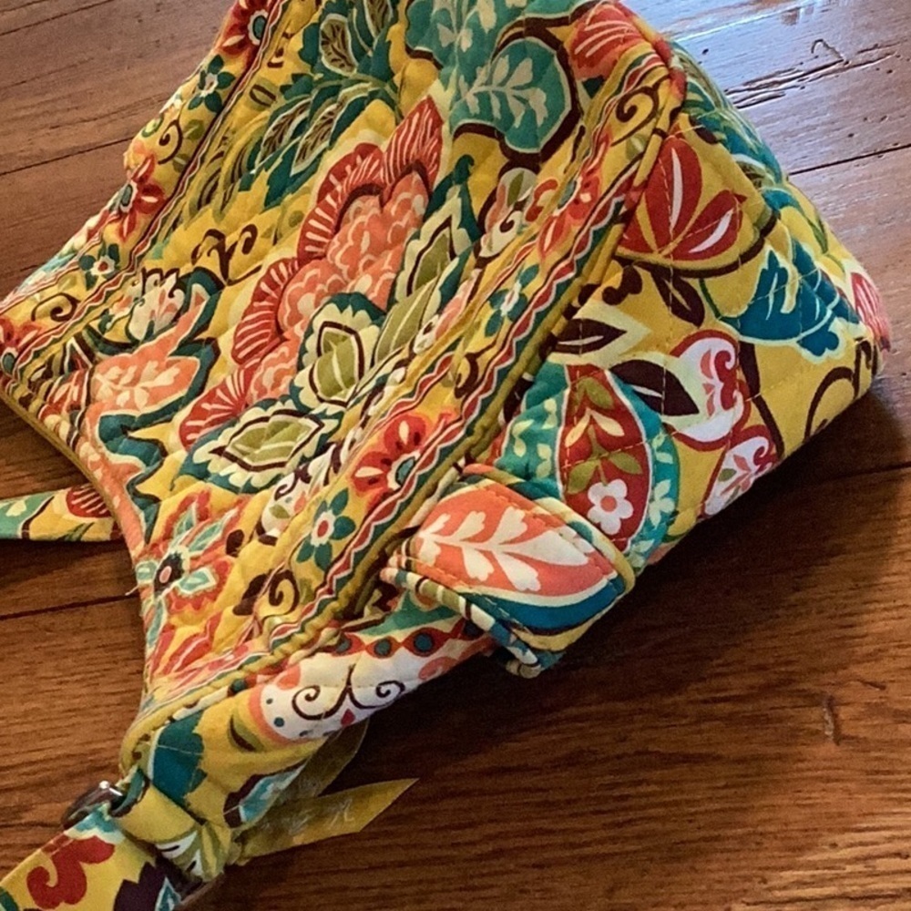 Vera Bradley Retired Yellow Provencal Pattern Shoulder bag, Purse or Crossbody - Picture 15 of 16